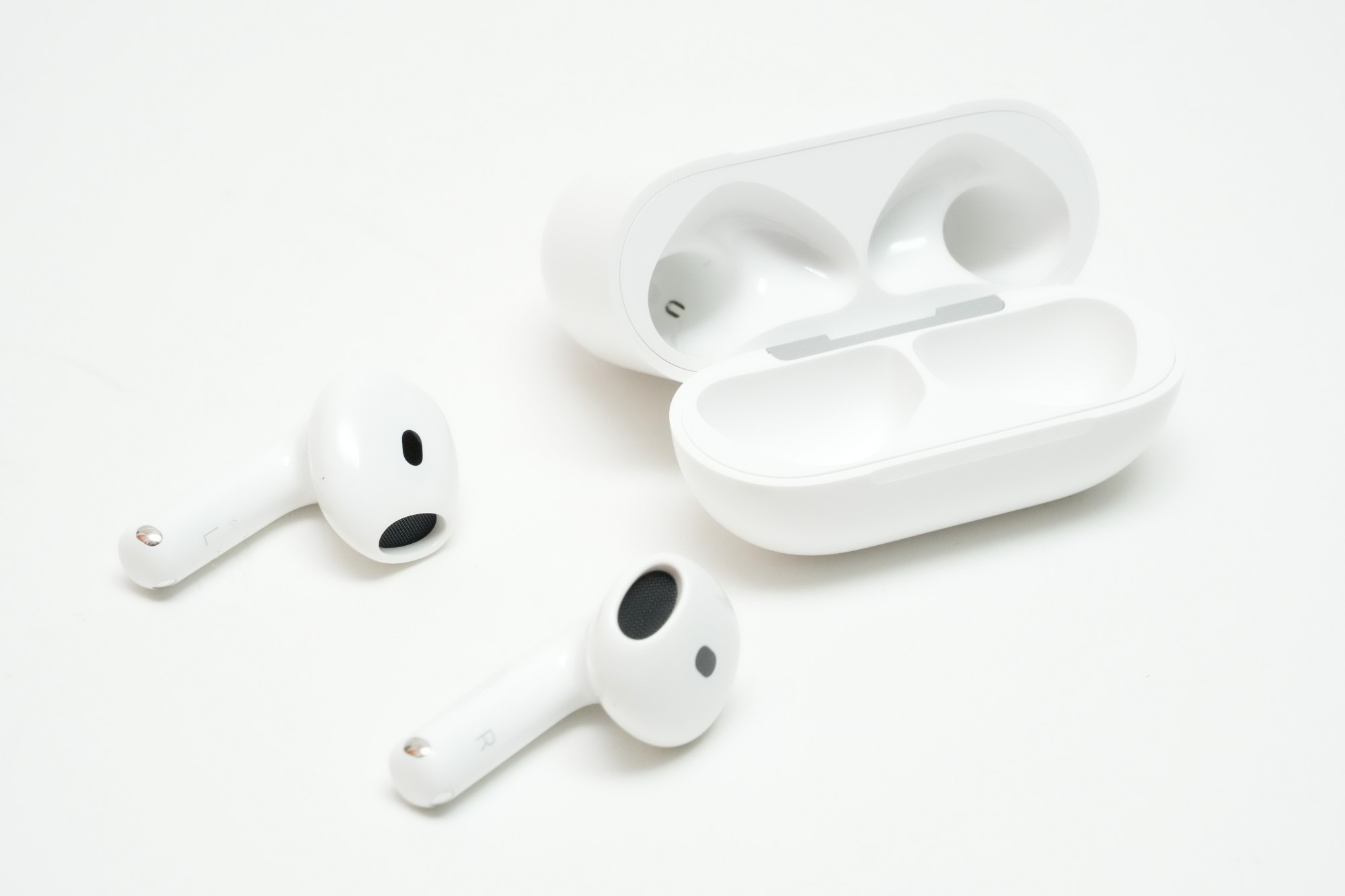 【やじうまミニレビュー】AirPods 5のノイキャン、耳をふさがずエアコン音がほぼ消失。これは新基準になる