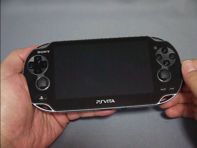 特集】「PlayStation Vita」ハードウェアレポート - PC Watch